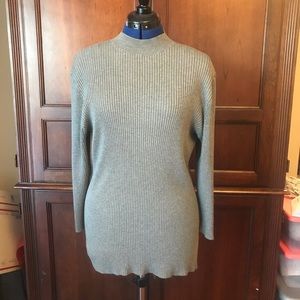 Lane Bryant gray sweater 18/20